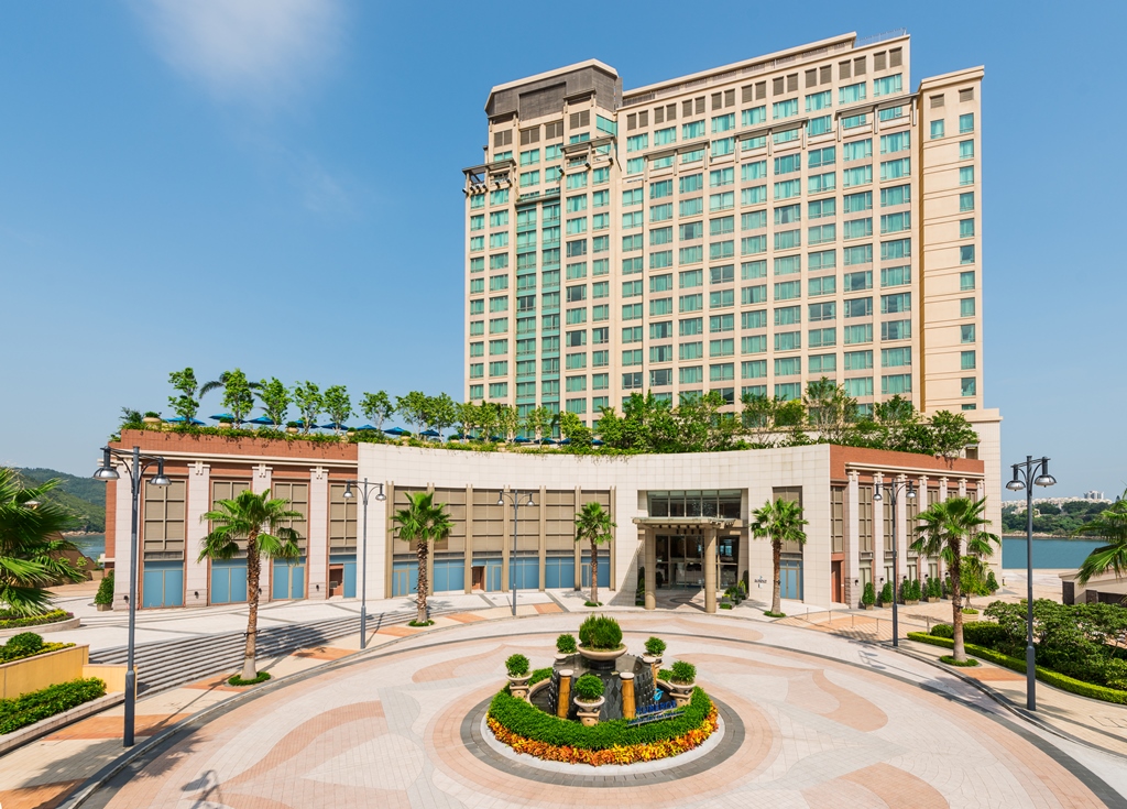 香港愉景湾酒店的客房提供宽阔空间及时尚设施。