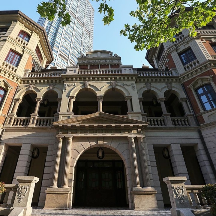 以集團創辦人查濟民博士命名的查公館為百年歐式建築。